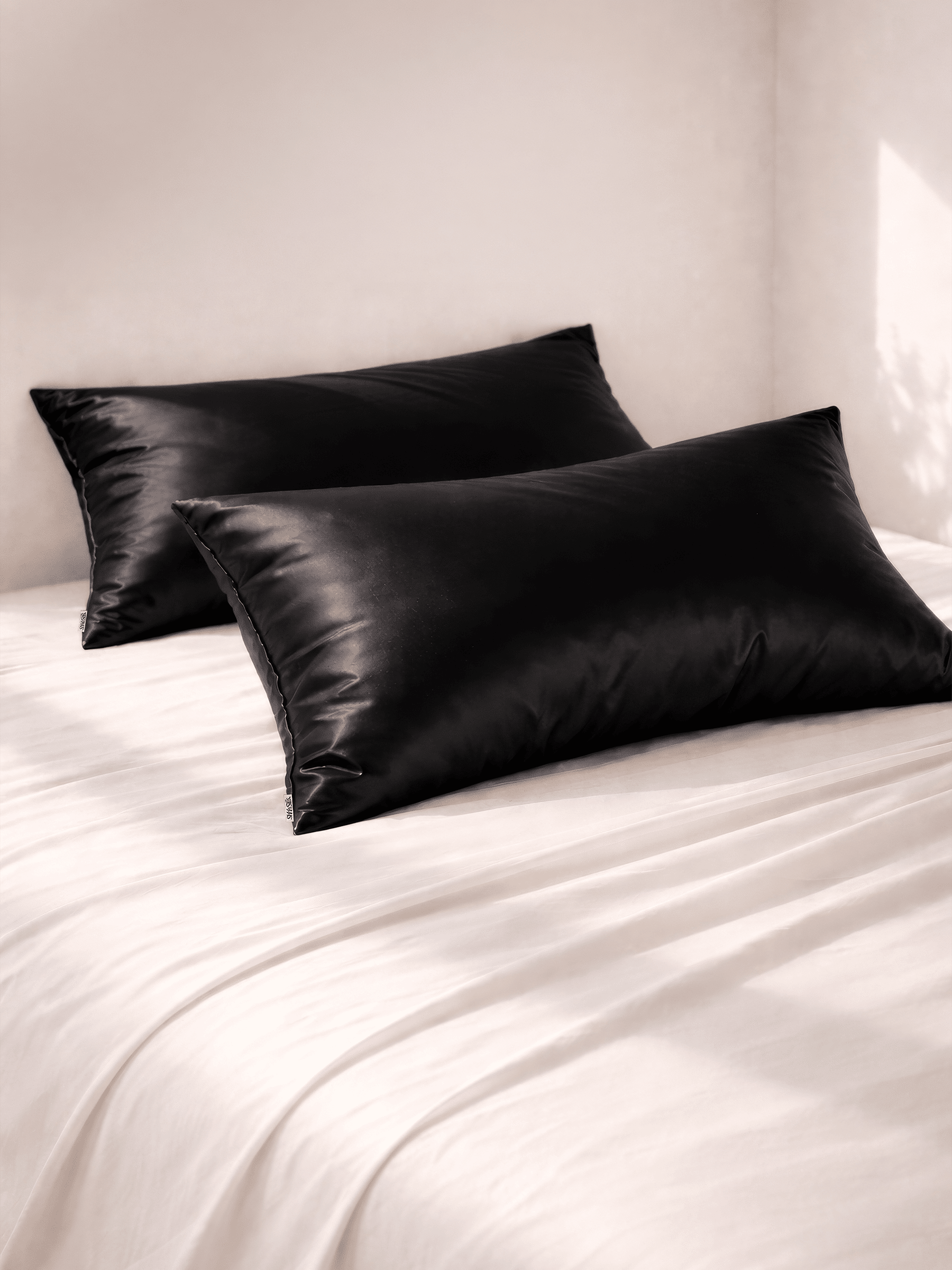 2 Black Silk Pillowcases - King Size - Zippered