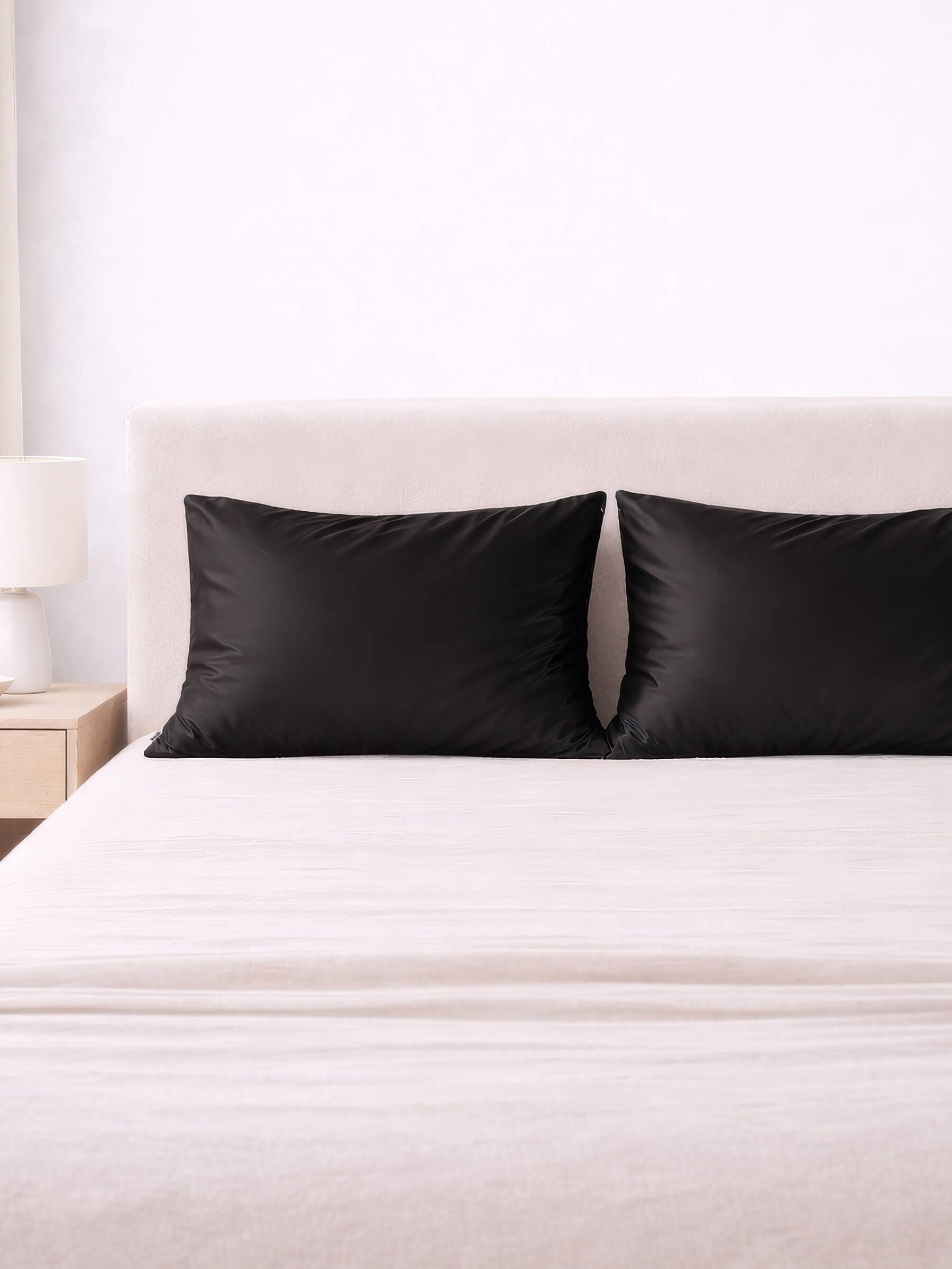 2 Black Silk Pillowcases - Queen Size - Zippered