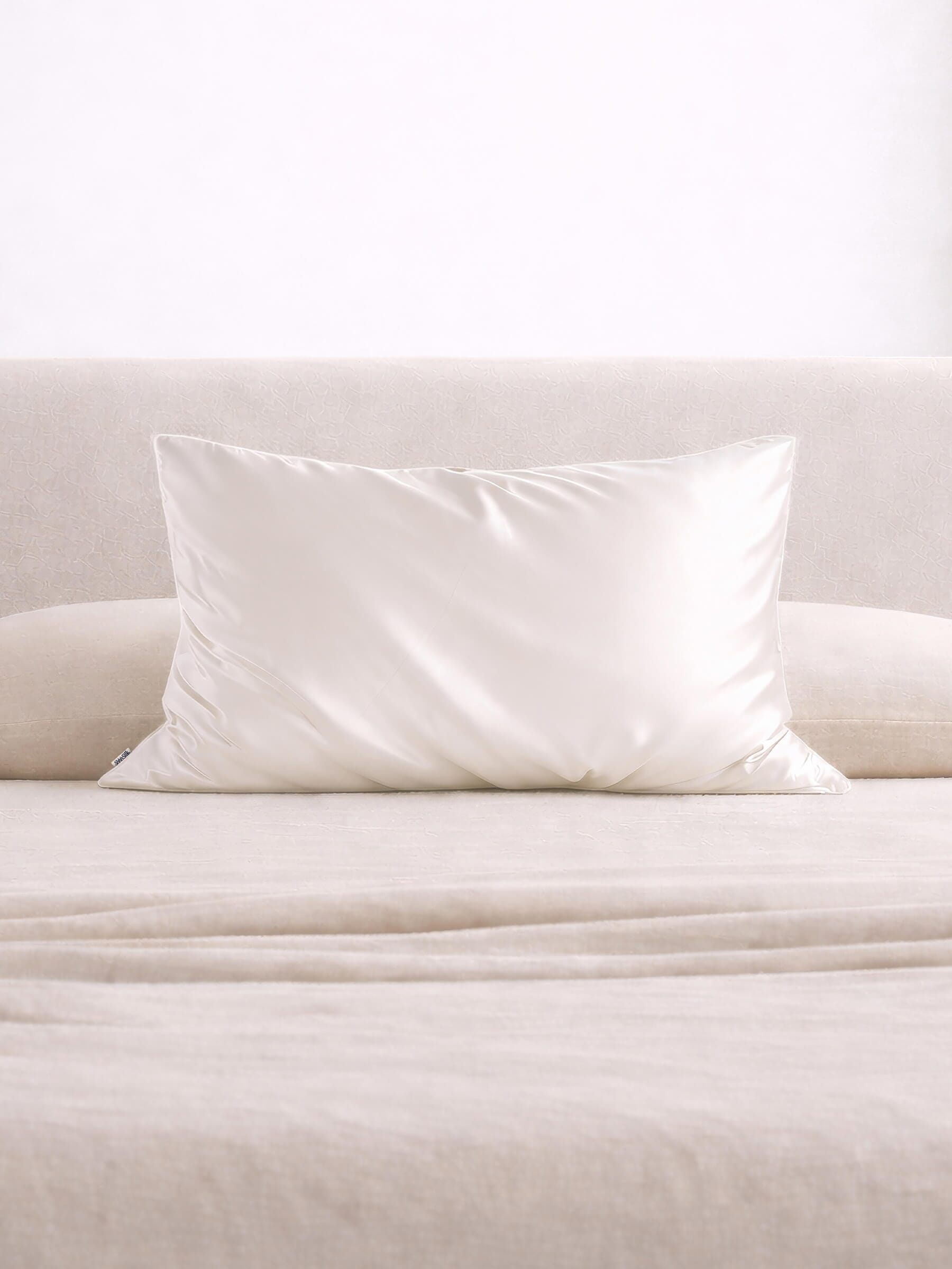 Off White Silk Pillowcase - Queen Size - Zippered