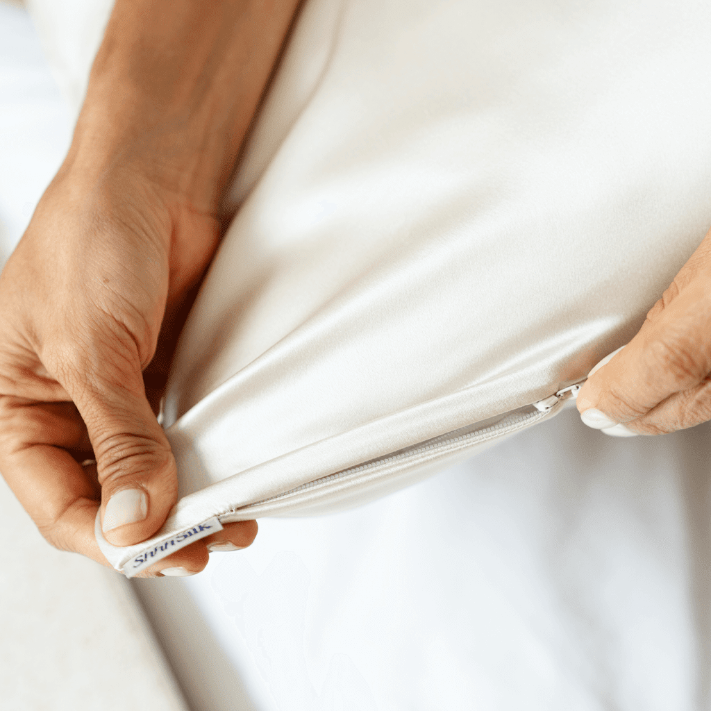 2 Off White Silk Pillowcases - King Size - Zippered