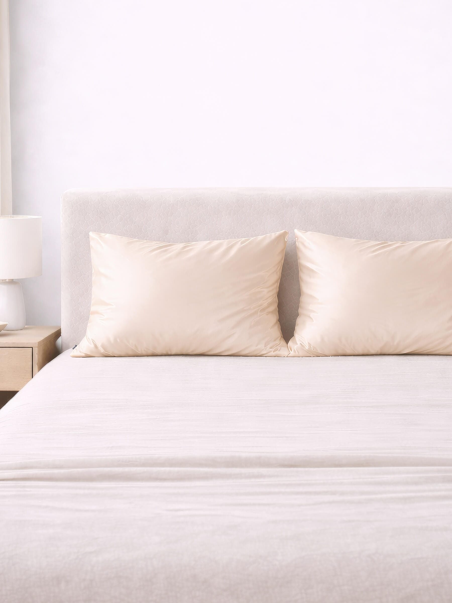 2 Nude Silk Pillowcases - Queen Size - Zippered