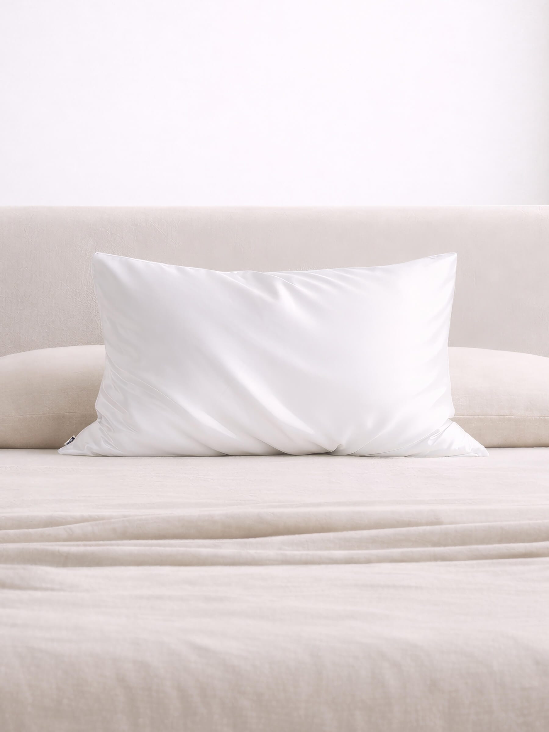 LIMITED EDITION - Pure White 25 Momme Silk Pillowcase - Queen Size - Zippered