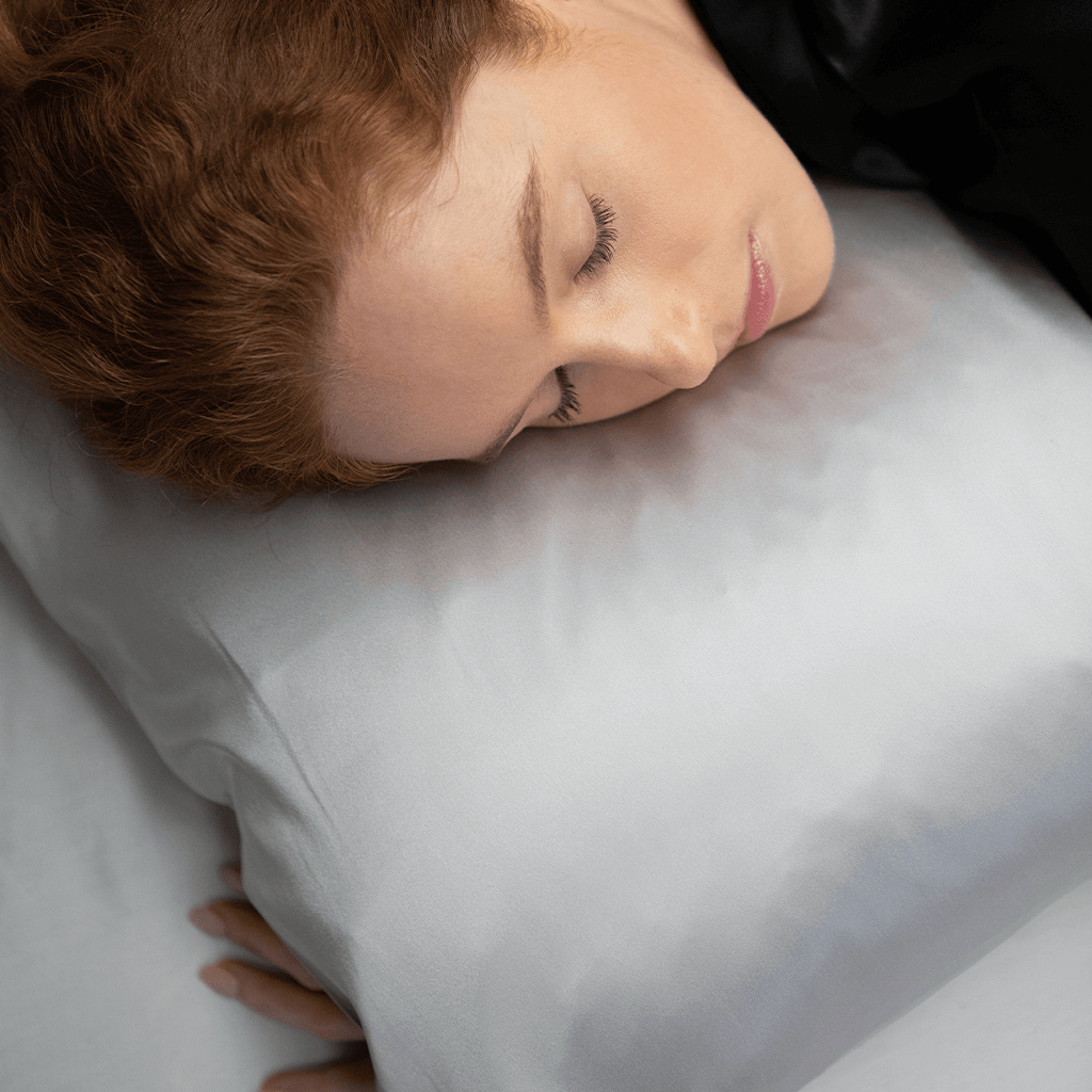 Grey Silk Pillowcase - Queen Size - Zippered